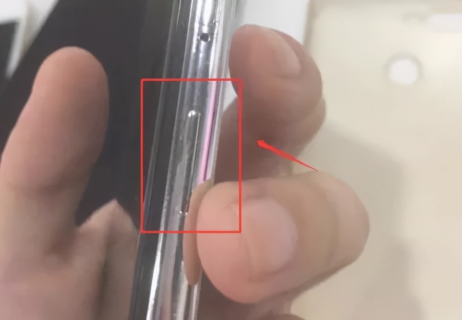 oppo手机死机无法强制关机，后盖发烫是什么原因？