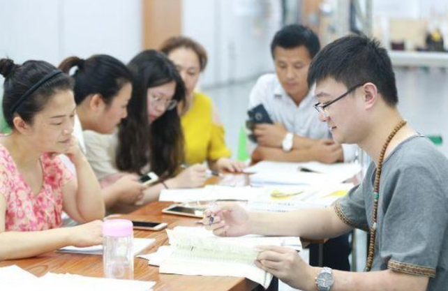 大学毕业后5年才懂，“理科生”和“文科生”的差距，不止在工资