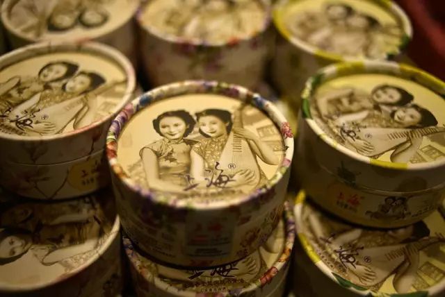80岁老太太用什么面霜？这5个被包装封印的老国货，保湿又抗皱