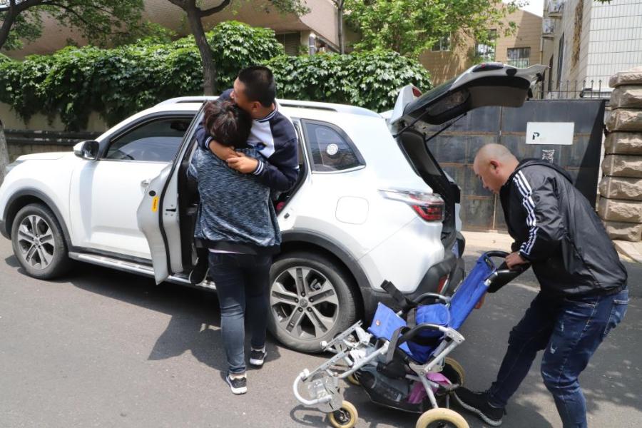 百味人生 | 18年陪伴，撑起脑瘫孩子读书梦