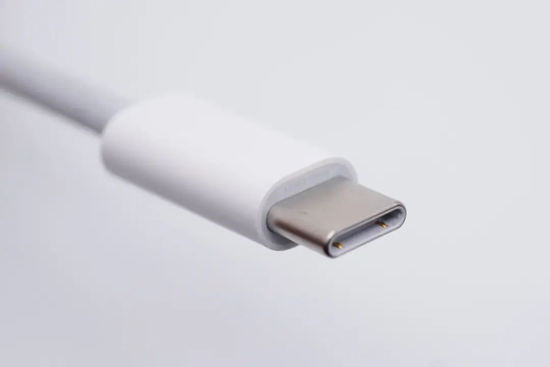 拆解报告：苹果MacBook Pro原装USB-C转MagSafe 3连接线-充电头网