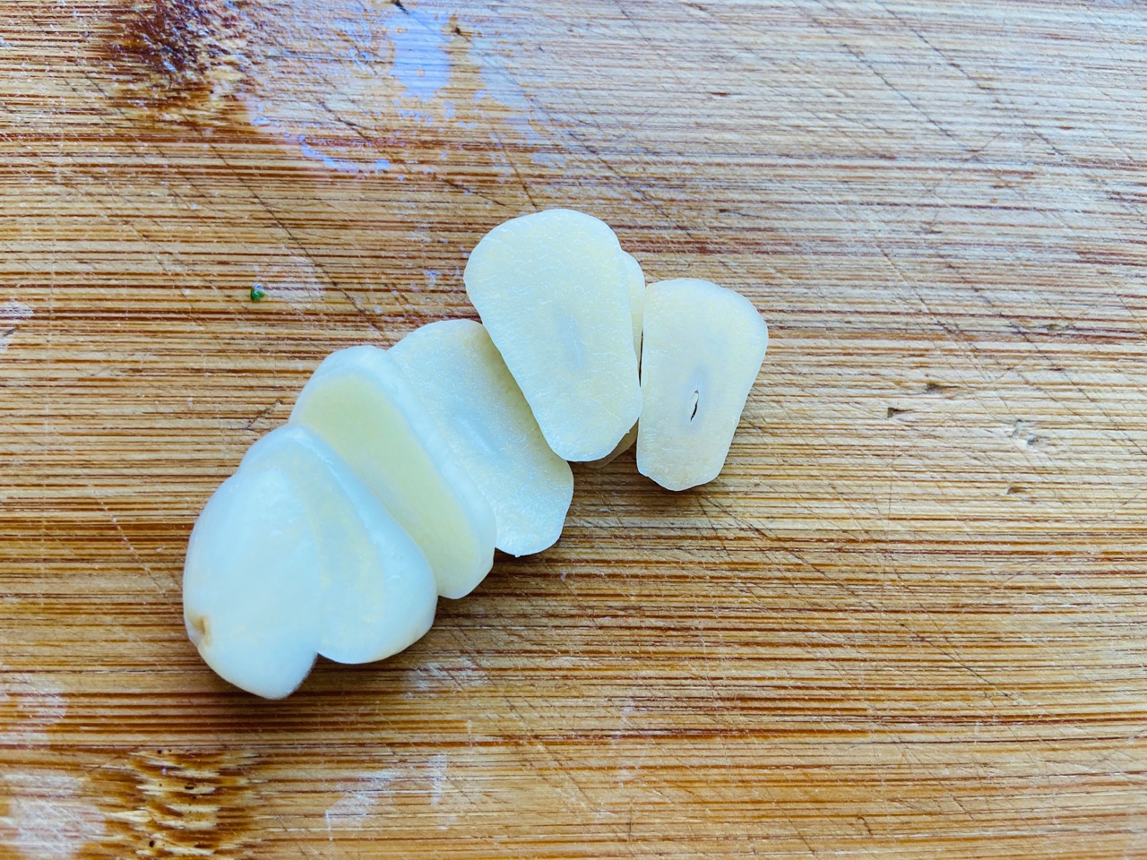 秋天适合喝这汤，6块钱煮一锅，营养好吸收，低脂低卡，别错过了