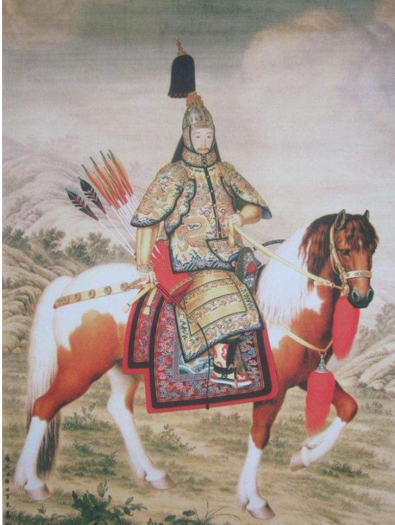 乾隆皇帝身高成谜，如今一件文物揭开真相，个子太矮穿恨天高出门