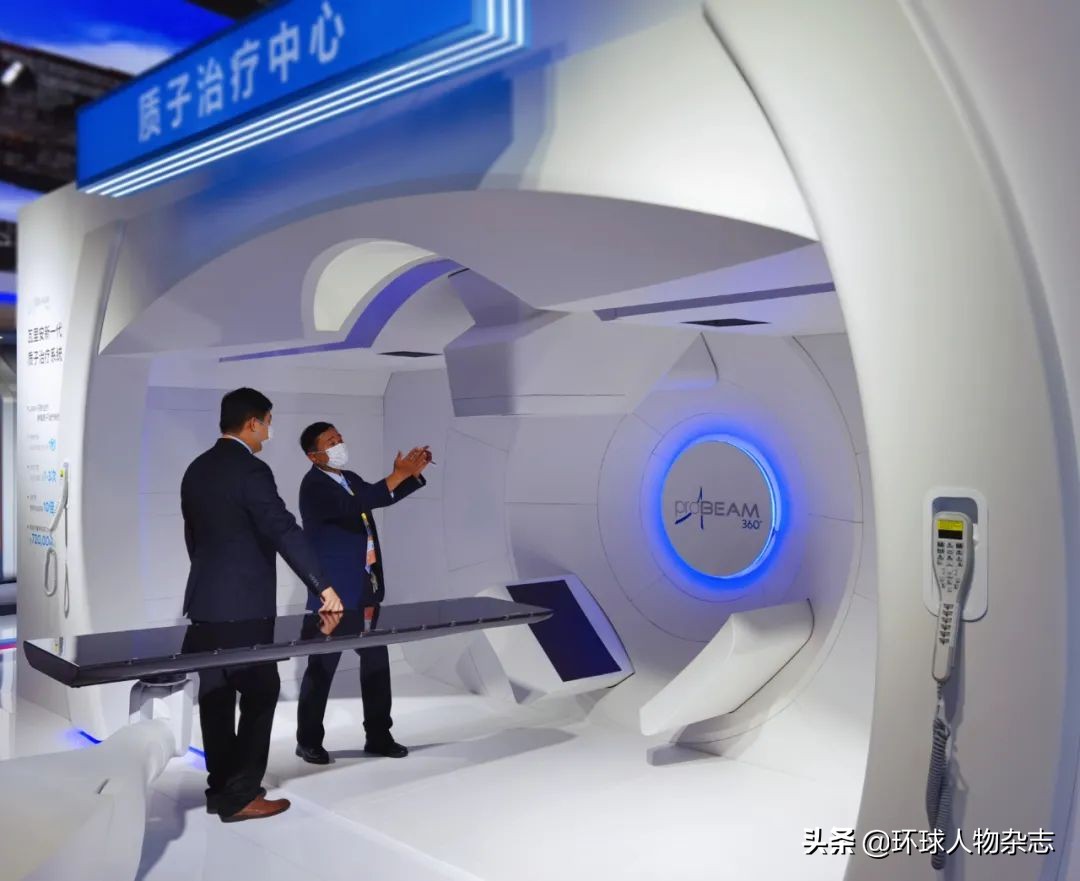 40万颗宝石贴保时捷、353公斤“鱼王”，快来云逛进博会