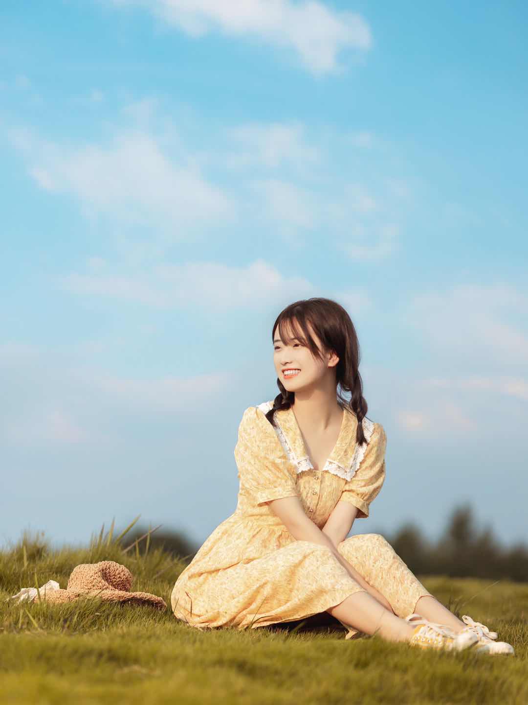 拍摄女生写真照,这7个更显自然好看的姿势,你都用过吗?