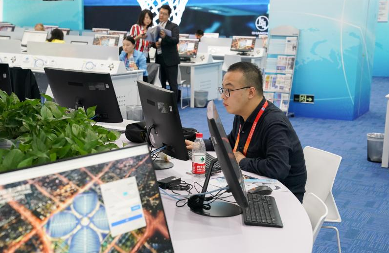 职业技术学院，与“高等专科学校”有区别，学生别等毕业后才知道