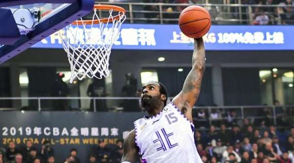 nba教练为什么要带胸针(译文——nba海外球员在CBA的幕后)