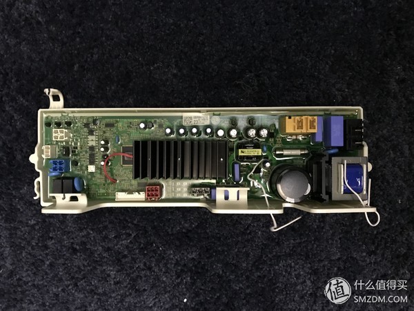 洗衣机：有容乃大 四千元10kg哪家强？松下、LG、三星对比横评