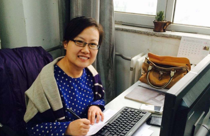 大学辅导员的工资并不高，为何研究生抢着当？福利诱人只是一方面