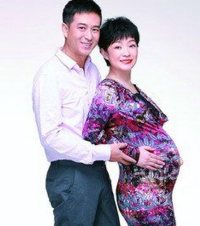 張嘉益：被前妻杜珺嫌棄“吃軟飯”，卻被二婚媳婦王海燕當成寶