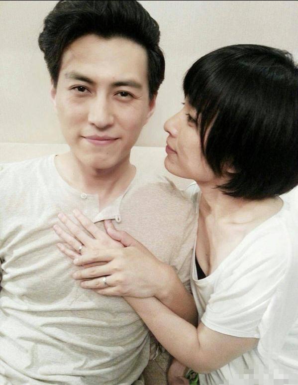 靳东和李佳生活照合影靳东和蒋欣合影照片白百何和靳东合影照陈数,钟