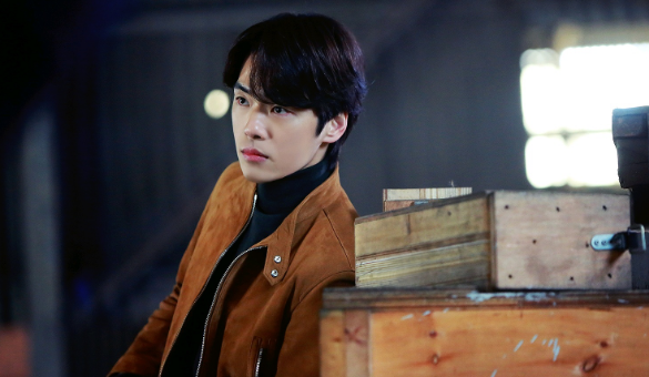 《爱的迫降》男星再道歉！曾因入戏太深患抑郁，当场给女星摆臭脸