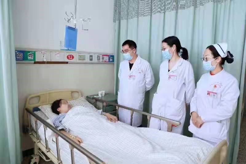 “男醫(yī)生”王永輝：一雙妙手,，助患者精彩綻放
