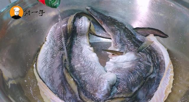 鳗鱼学会这样做，咸香鲜美，8斤鳗鱼不够吃