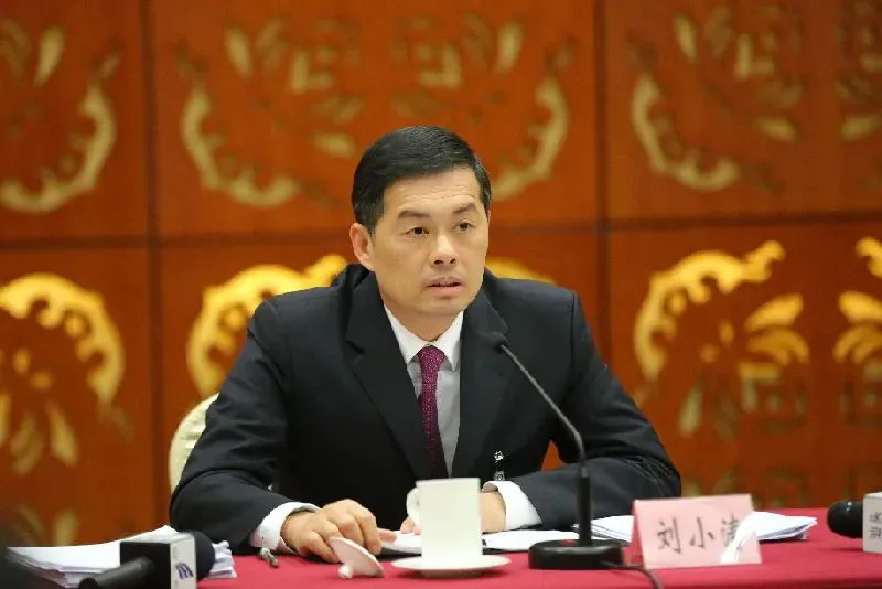 刘捷任浙江省委常委，成为该省最年轻的常委。