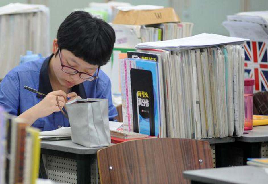 初升高越来越困难，800名高一新生被退回，你以为光有钱就可以吗