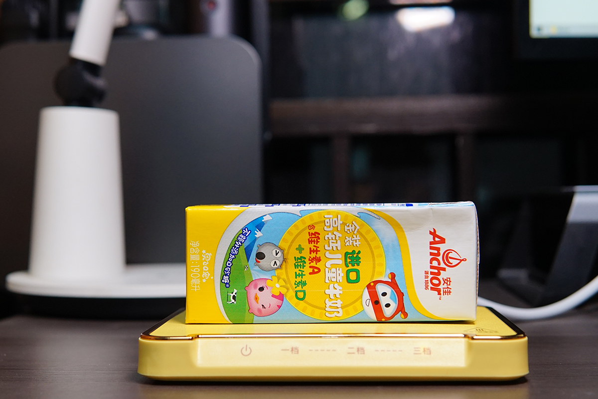 恰到好处的55℃，大宇恒温杯垫助我轻松做暖男