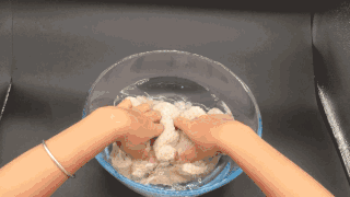 吹风机都看呆！一顶帽子5秒吸走550ml水，速干不伤发，发质变好了