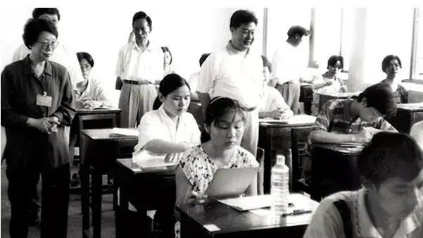 你是哪年高考的？珍贵老照片曝光！（收藏）