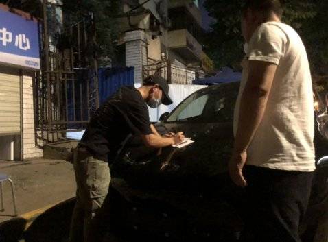 特斯拉交车，收起精英式傲慢？