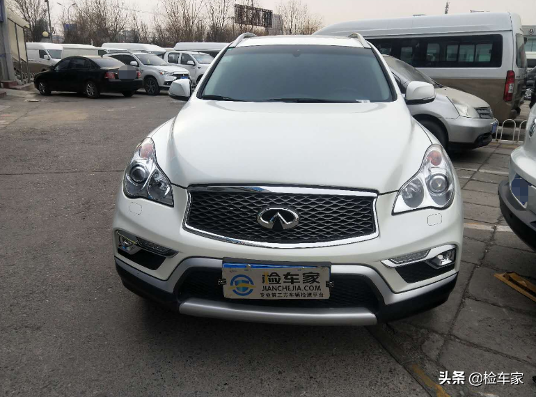 22万买台英菲尼迪QX50，豪华中型SUV的性价比之选