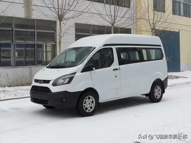 飞翔房车福特全顺系列经典车型再次亮相，太原房车展B型T型随意选