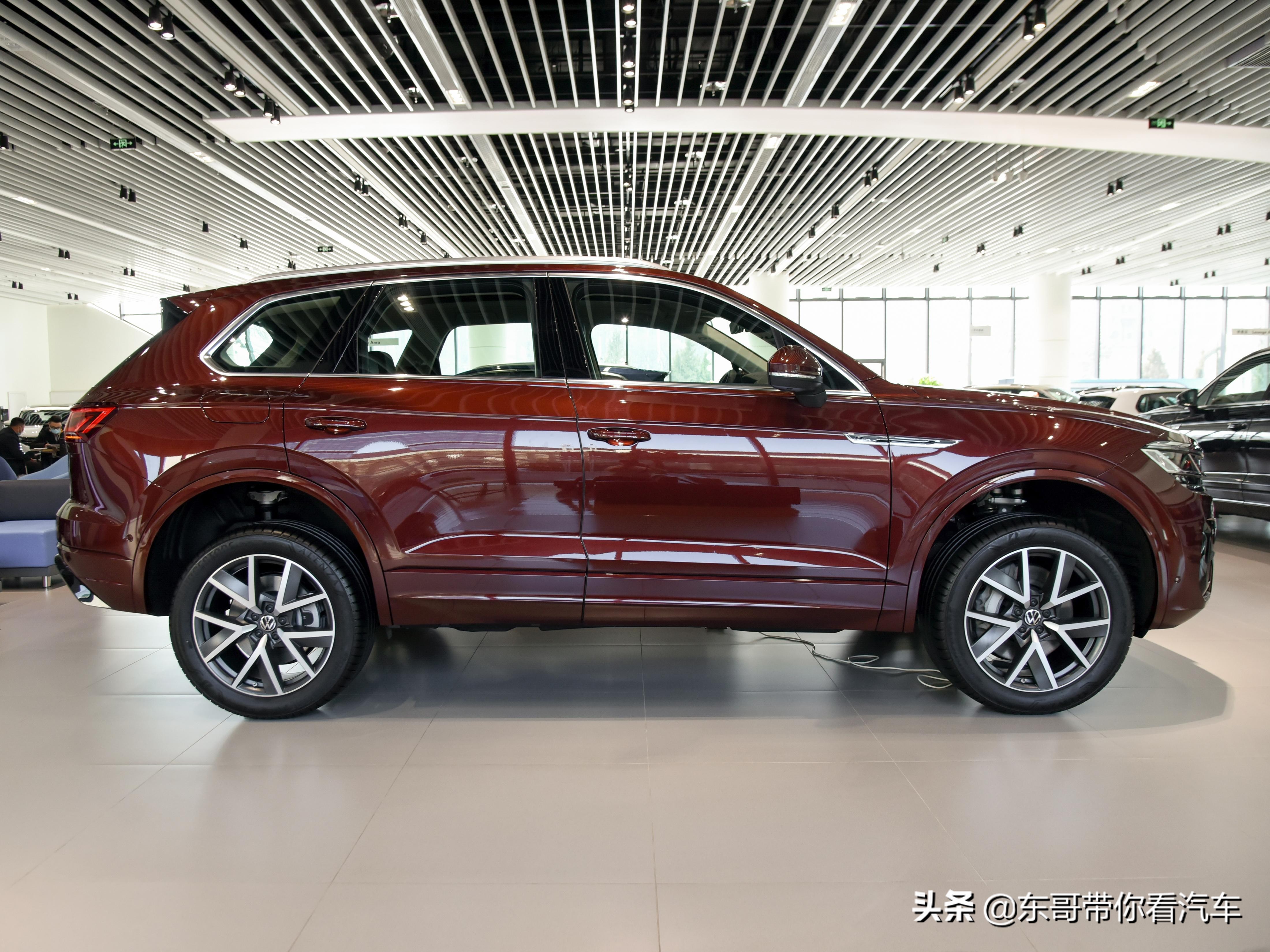原装进口，V6动力，高性价比品牌旗舰大SUV，实拍大众途锐