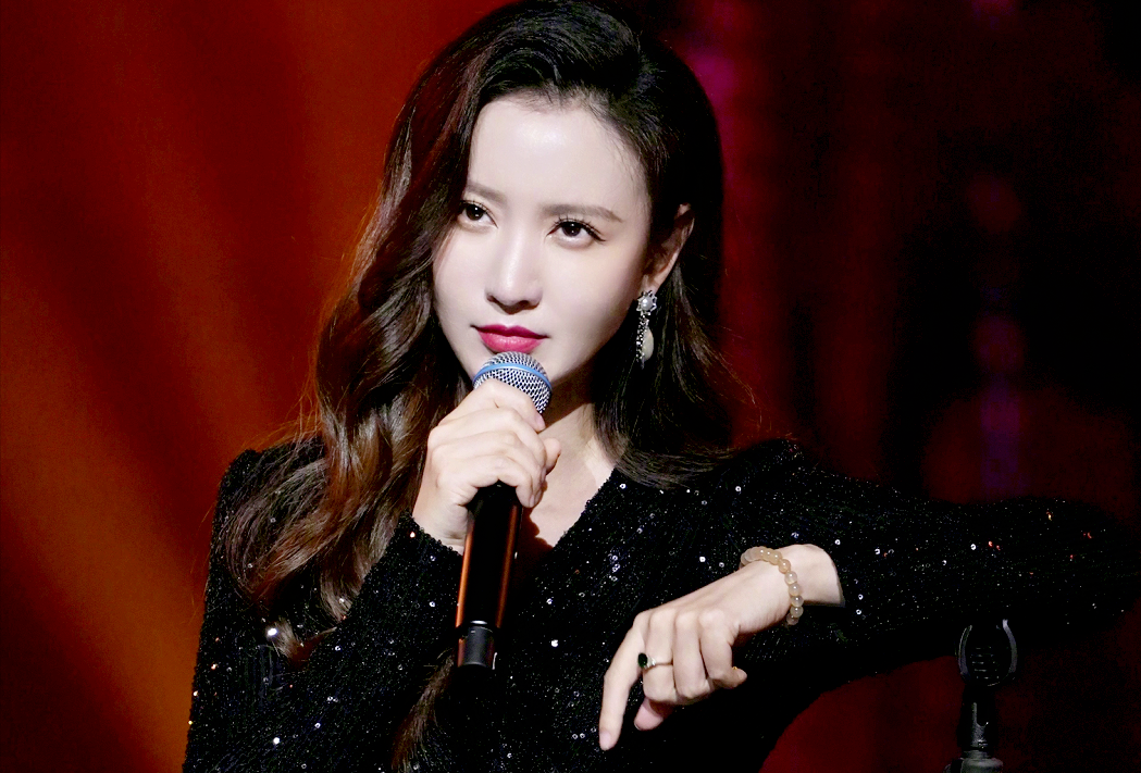 靠老公、夸男人还查岗，张萌驯夫有道？事业上升期却因拍戏流产