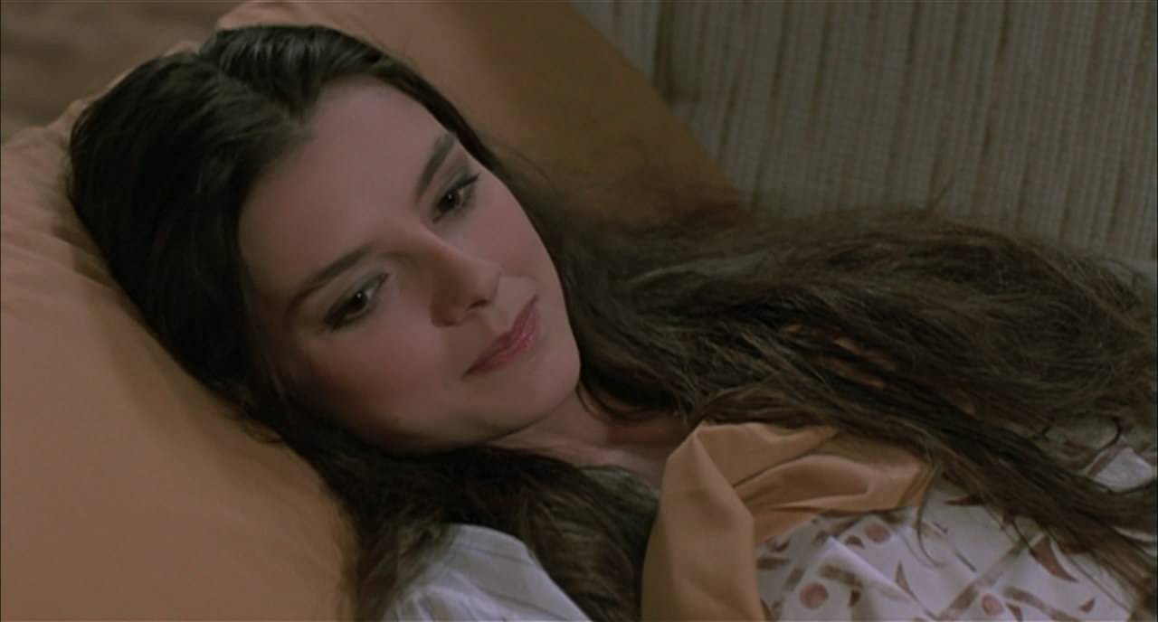 9,索菲亚·克劳馥索菲亚·克劳馥于1966出生在英国伦敦.