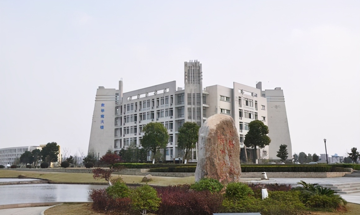 2021年高考文化453分美术统考337分，能报考的大学有哪些？