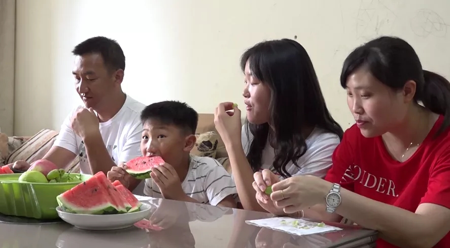 贵州女孩刘丹，从2万多人中胜出，成为该省首位女空军飞行学员