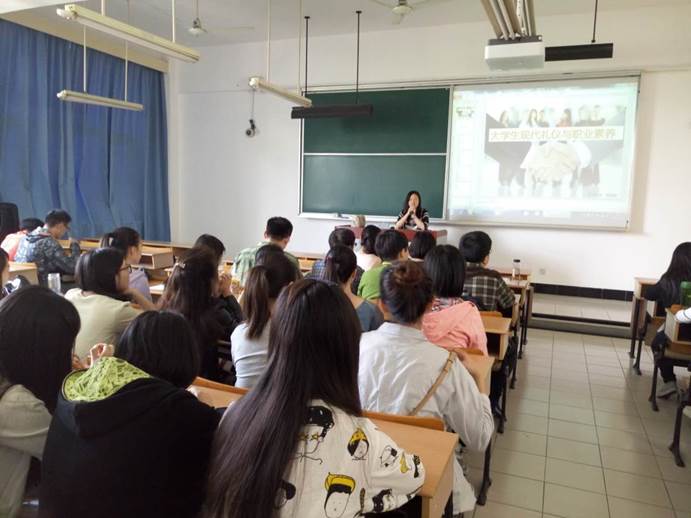 “大学”和“学院”之间的差距，可不是一星半点，别等毕业才知道