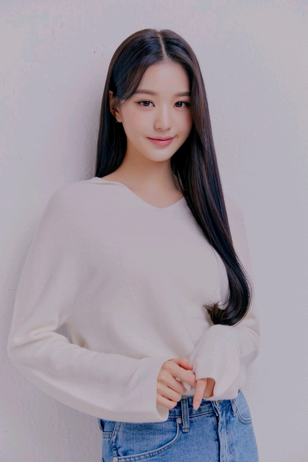 前izone成员张元英即将出道女团的c位美貌