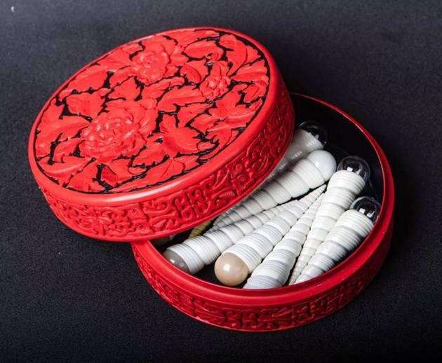 古代妆容|眉黛夺将萱草色，红裙妒杀石榴花
