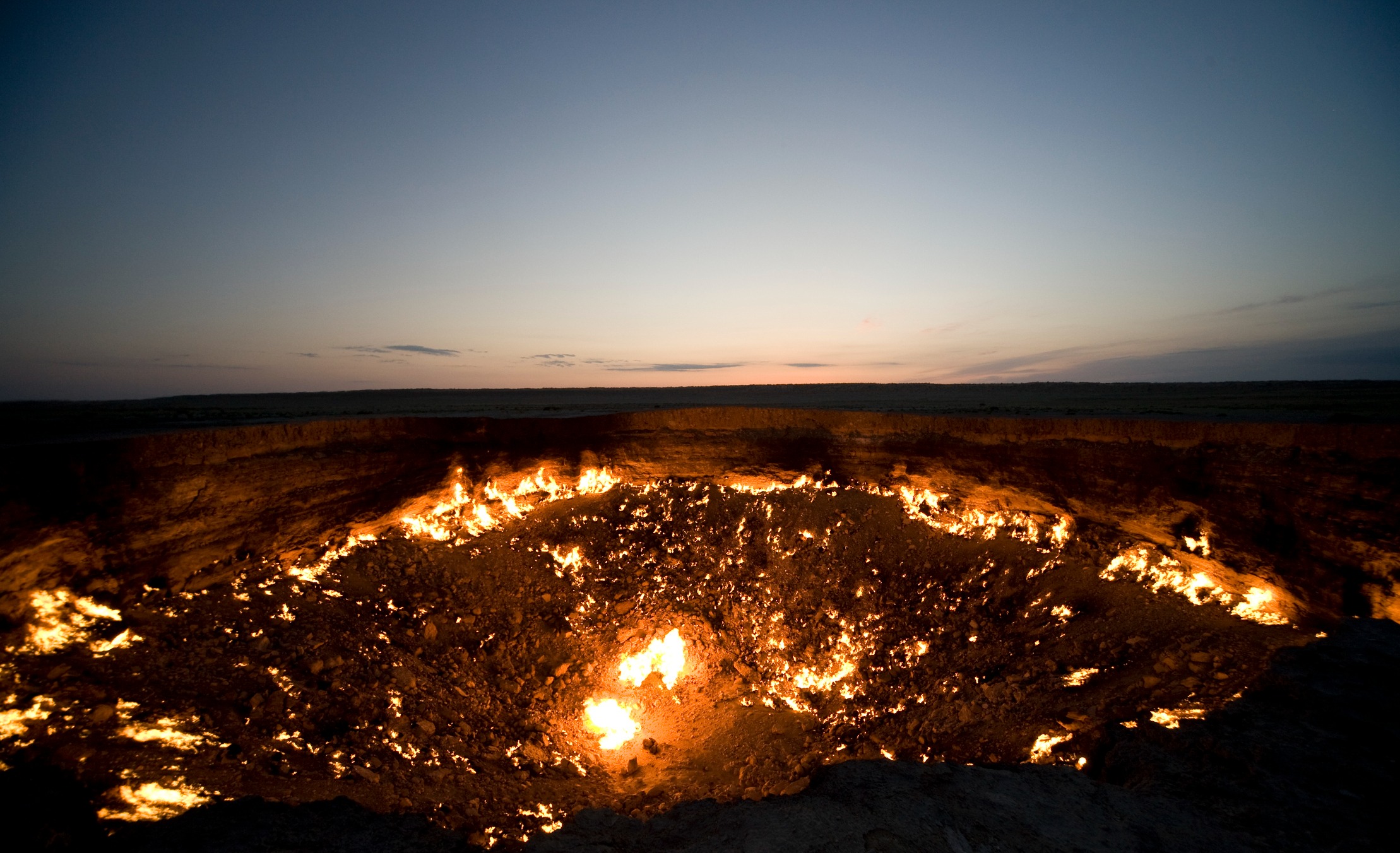达尔瓦扎天然气大坑地狱之火燃烧近50年专家的解释让人难以置信