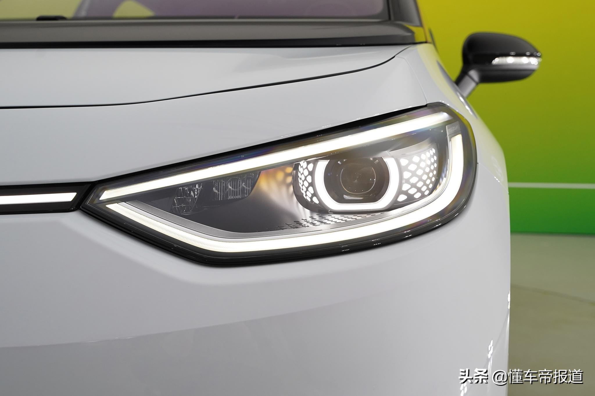 新车 </p><p>　　 售15.9888万元起，上汽大众ID.3上市，NEDC续航里程430公里