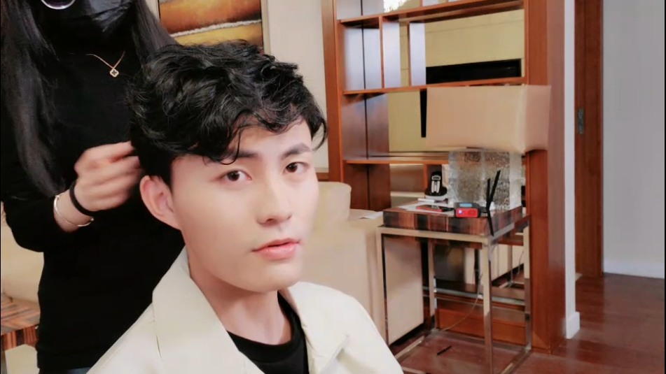 直播平台的神豪究竟什么样?心态带你领略大哥的世界,真人秀走起