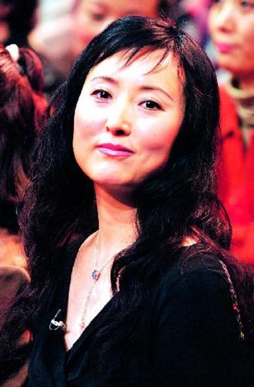 北方多出女汉子？这9位东北籍女星，个个柔情似水，性格却不娇气