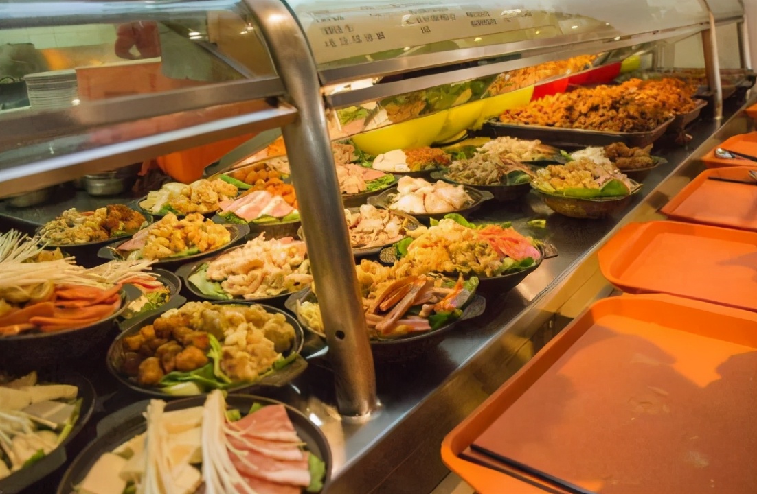 大学食堂标语“大盘点”，看着很是犀利，学生直言全是套路