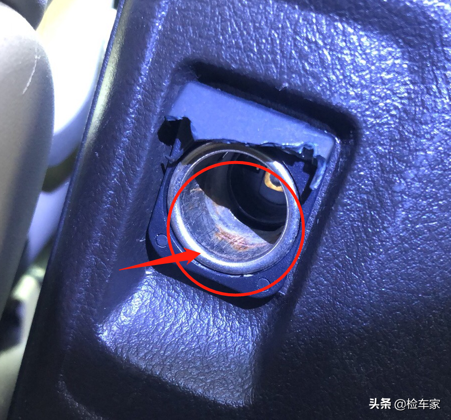 买主花25万高兴拿下8年车龄进口普拉多，拆开饰板后很难受