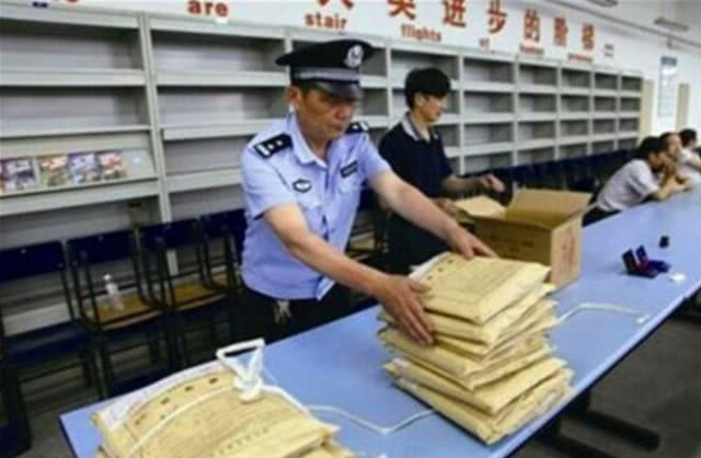 2003年四川高考生因不自信,偷试卷被判7年,被抓时成绩高达500多分