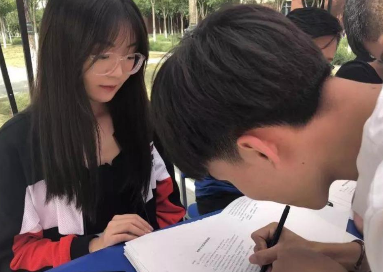 上海有4所臭名昭著的野鸡大学，名字很高大上，毕业证形同废纸