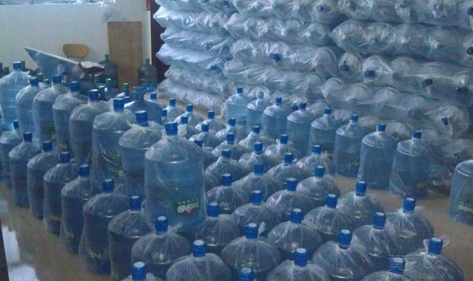 烧开水、桶装水、净水器究竟哪个好？不少人会弄错，别再听信谣言