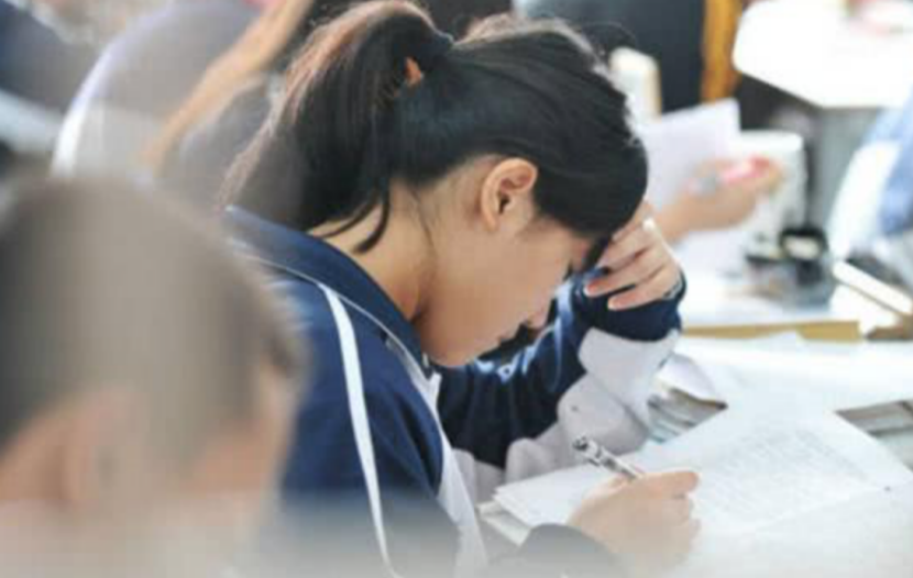 高考683分却选择复读，终以722分问鼎状元，在他身上发生了什么