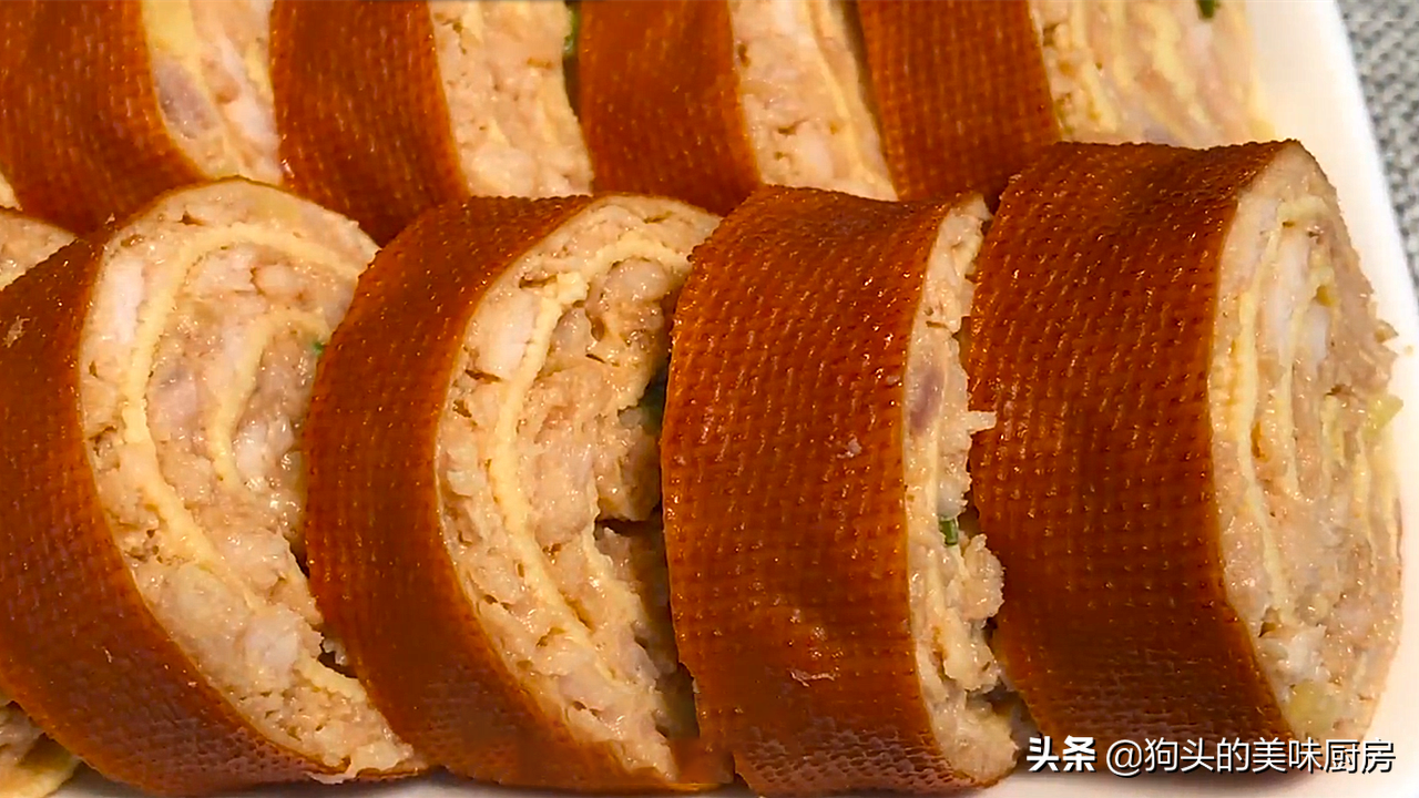 肉馅别包饺子了，试试这样卷一卷，层层都有肉，上桌就是硬菜