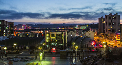 河北省平泉市,因平地涌泉得名,2017年撤县设市