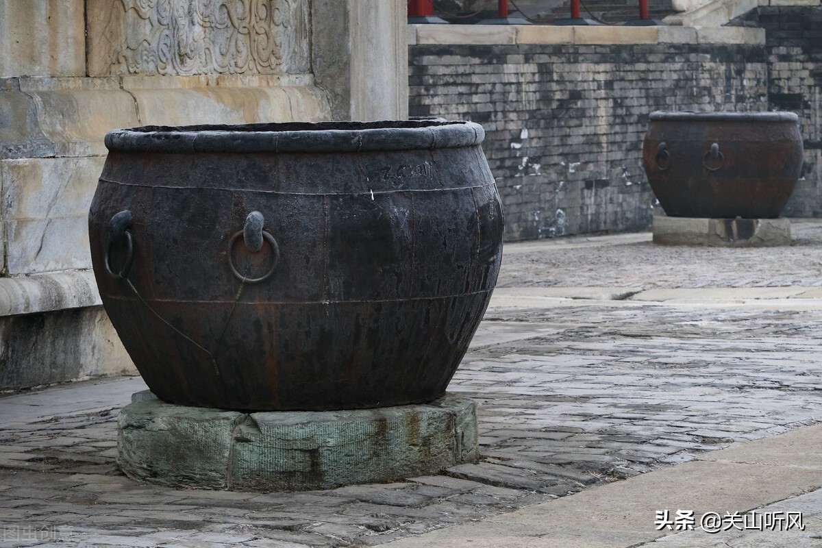 为什么有些农村庭院里要摆放大水缸庭院中为什么放个水缸