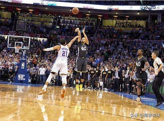 nba为什么有三连冠(为什么近代NBA最长不过三连冠，因为联盟不允许太长的王朝出现)