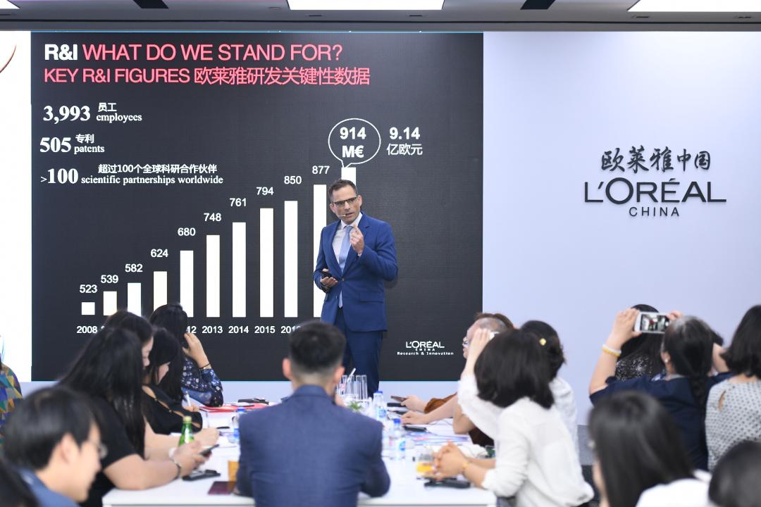 借《浪姐》出圈的梵蜜琳：伪大牌，真微商