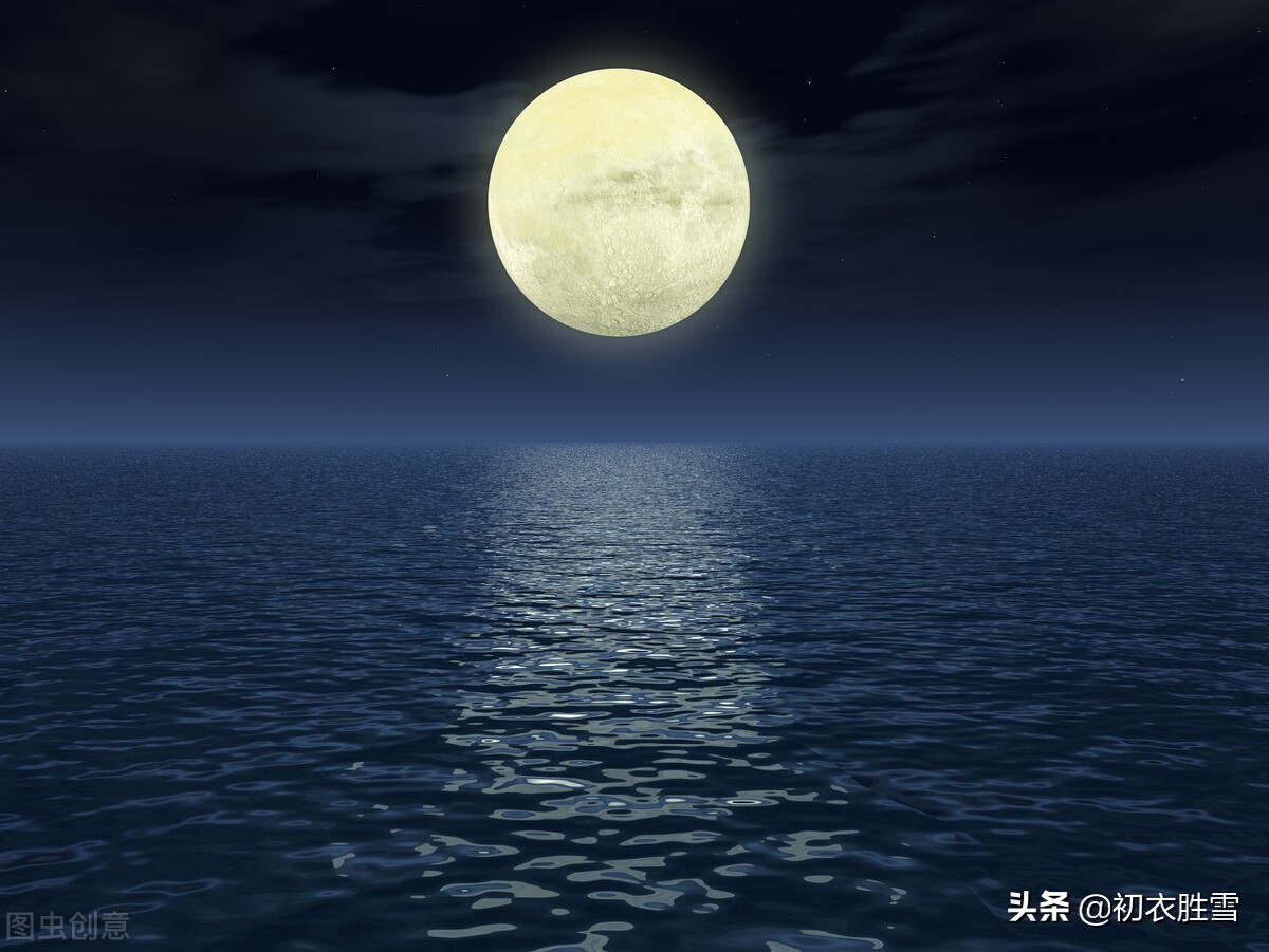 仲夏清风明月美诗七首:夏夜追凉月满庭,只把禅心伴月明